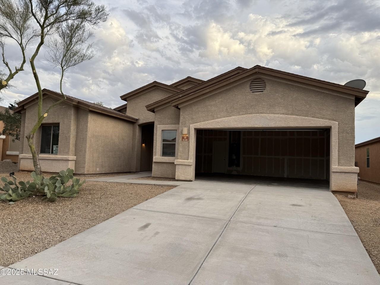 8401 W Calle Sancho Panza - Photo 2 of 27