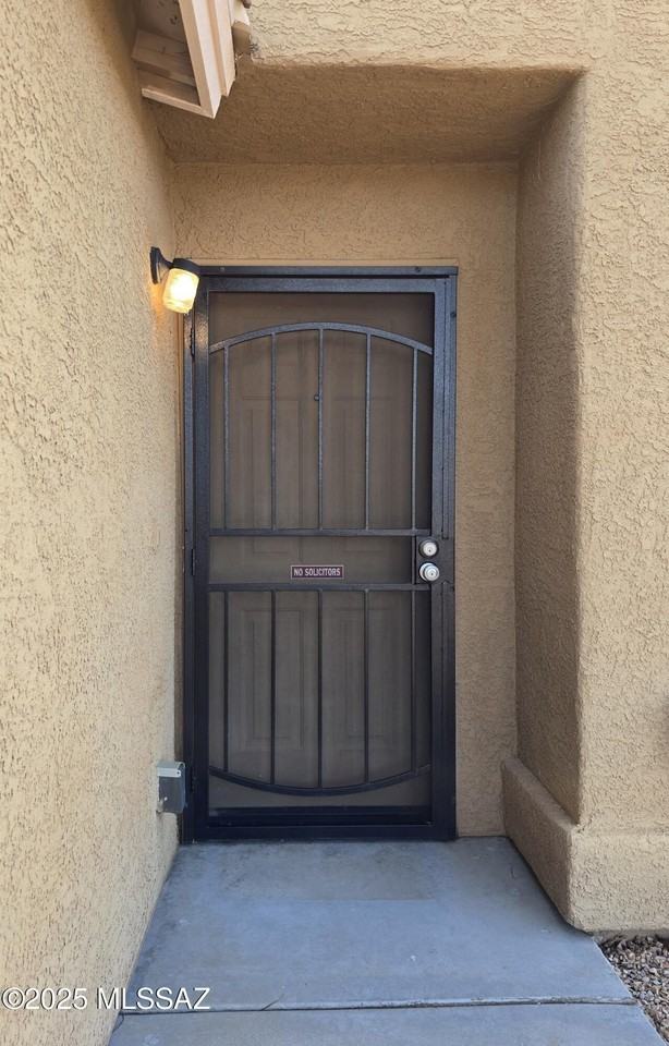 7980 N Siskiyou Dr - Photo 2 of 34