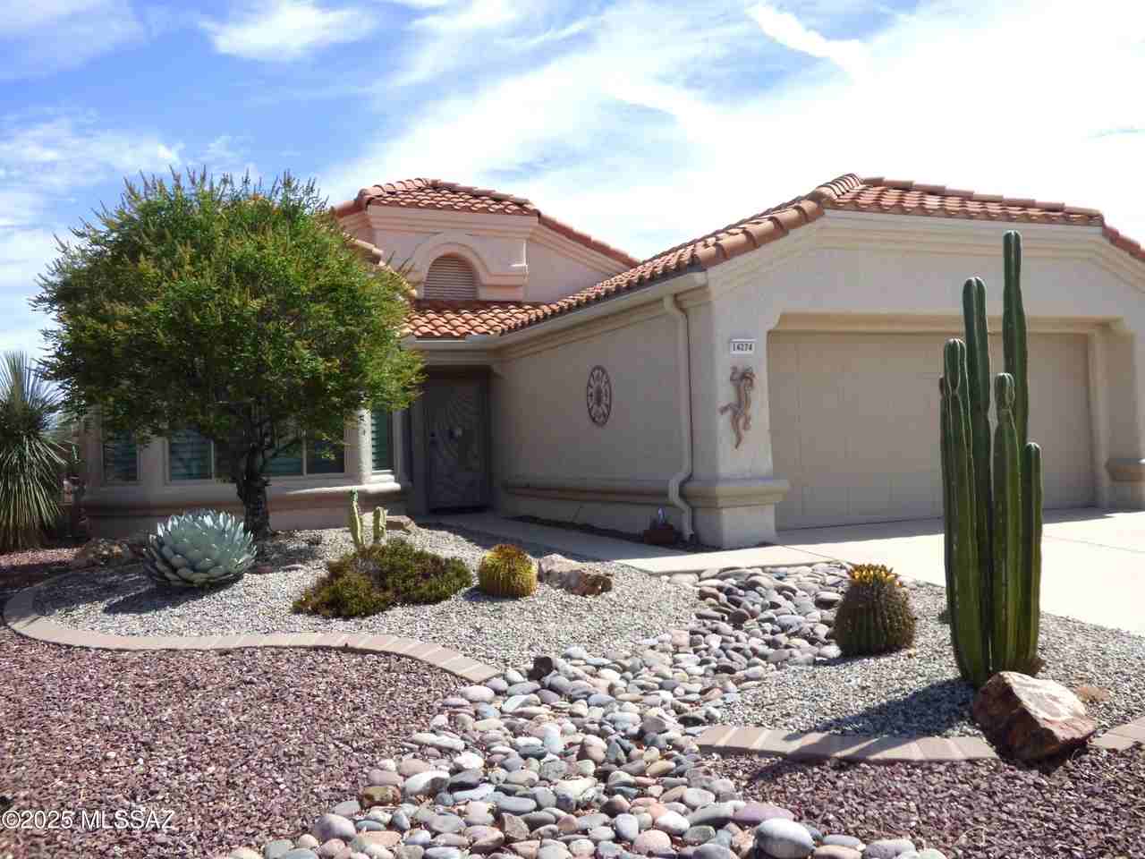 14274 N Trade Winds Way - Photo 2 of 32