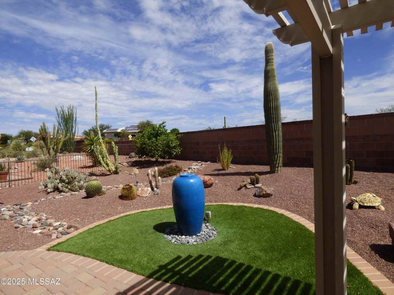 14274 N Trade Winds Way - Photo 3 of 32