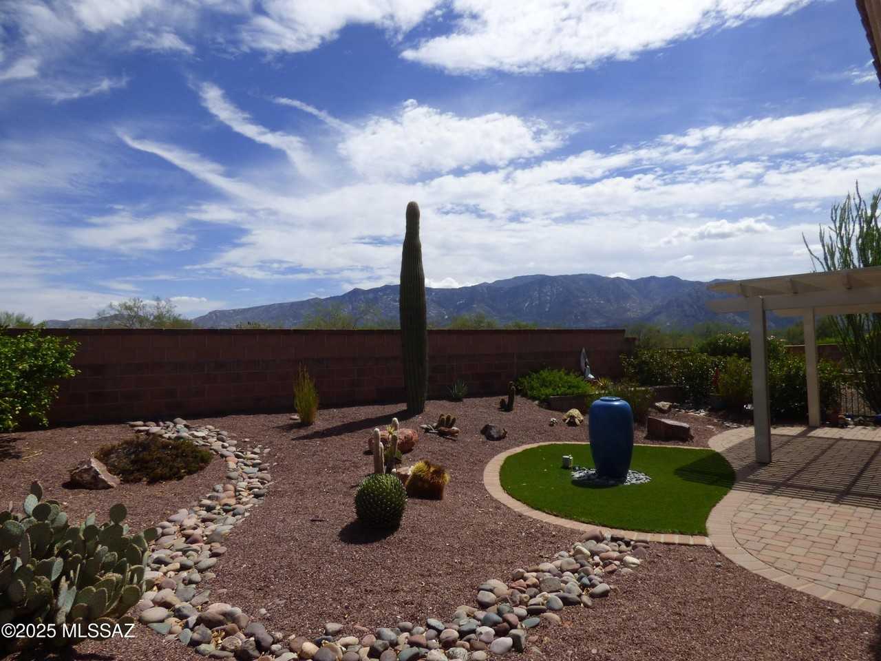 14274 N Trade Winds Way - Photo 4 of 32