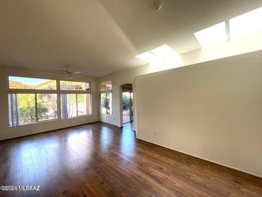 2247 E Jonquil St - Photo 2 of 32