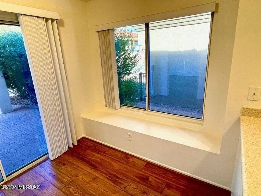 2247 E Jonquil St - Photo 7 of 32