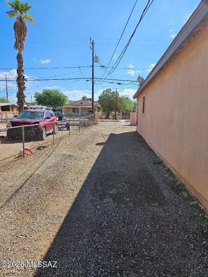 3420 S Clark Ave Unit 2 #2 - Photo 2 of 25