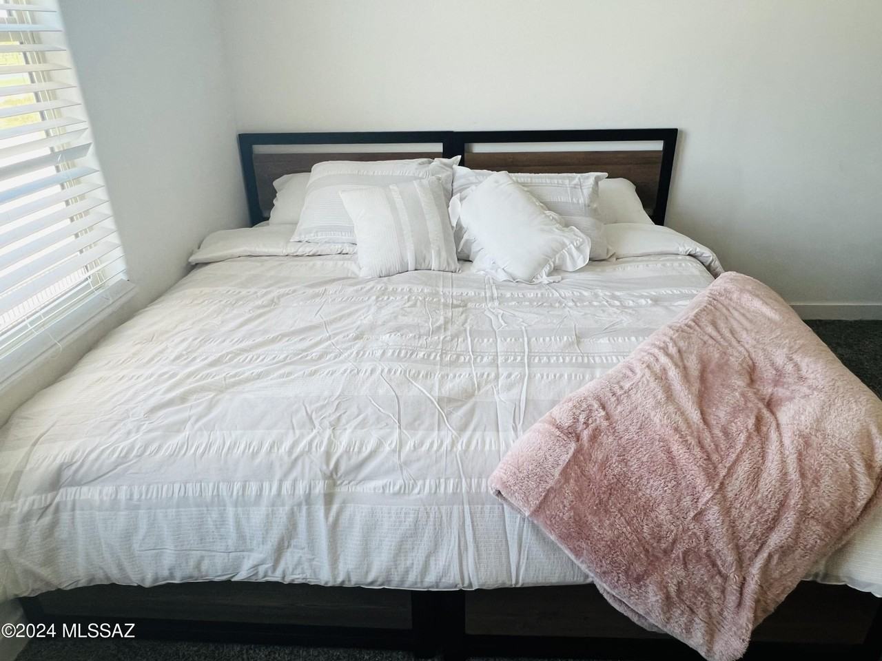 3598 N Kellen Canyon Ct - Photo 4 of 34