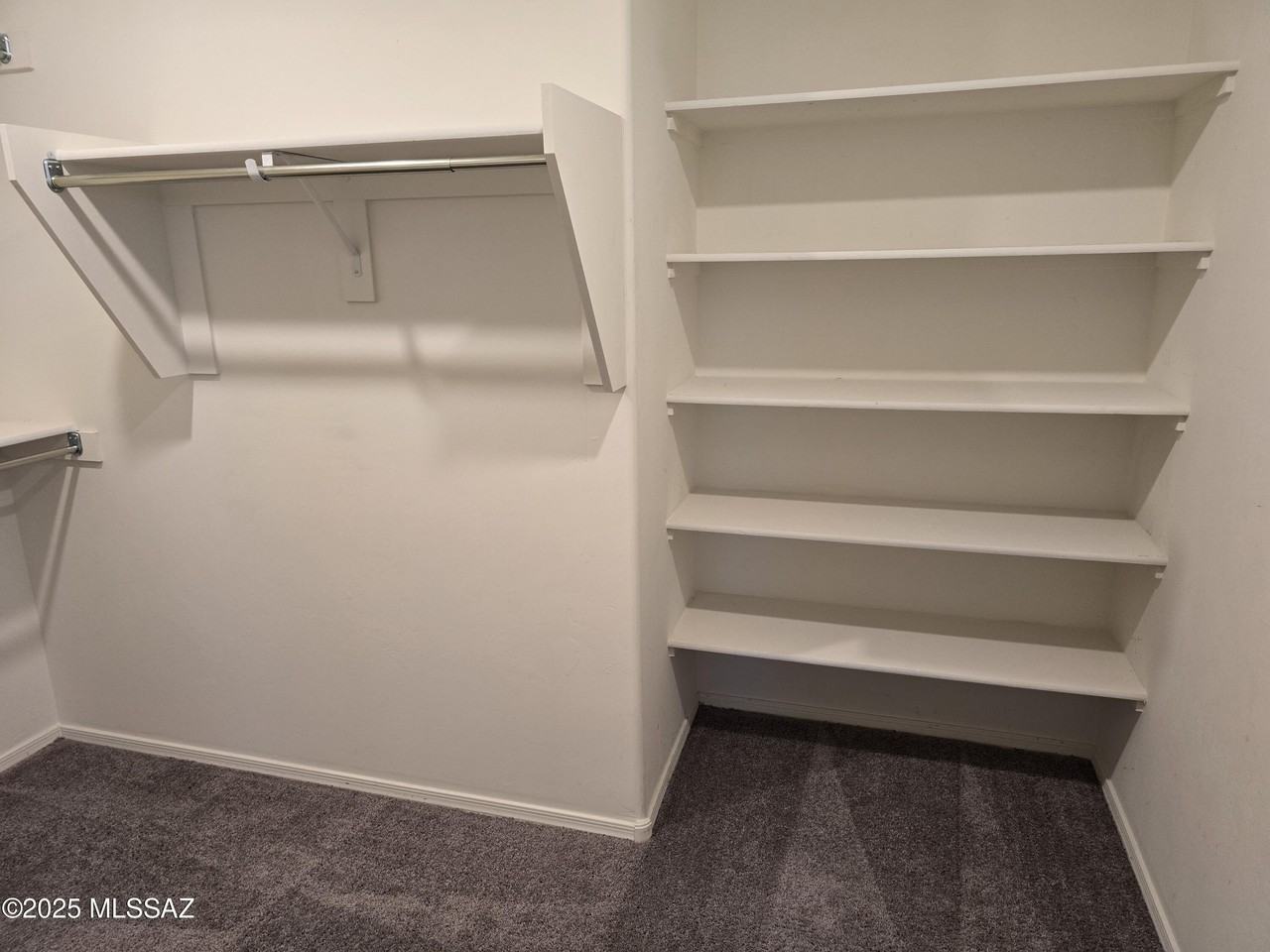 4412 S Sunrise Bluff Way - Photo 7 of 17