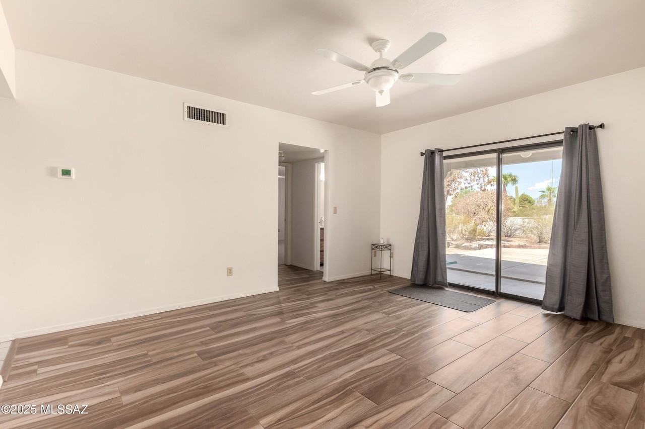 7880 S Avenida De Pina - Photo 6 of 29