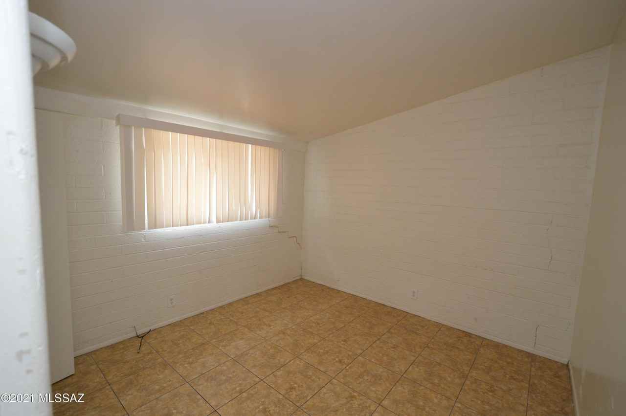 328 W Navajo Rd - Photo 7 of 7