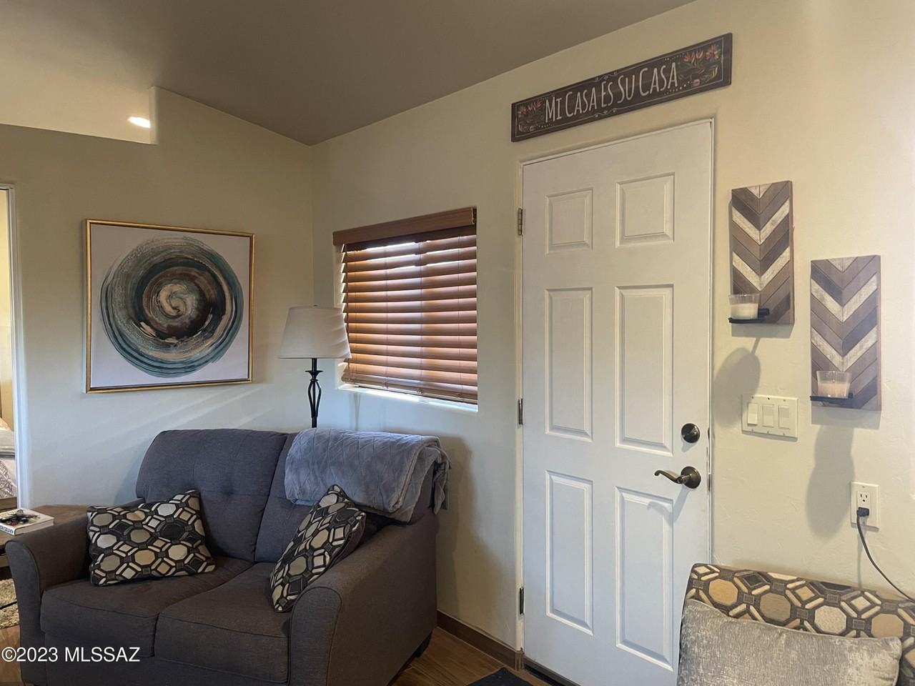 3419 N Wilson Ave - Photo 2 of 19