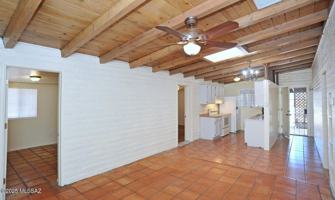 featured image of 2437 N Walnut Ave