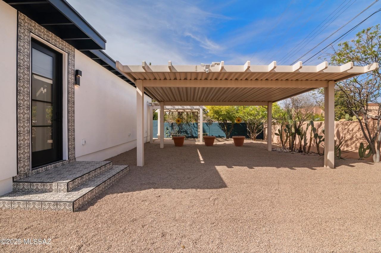 1815 E Waverly St Unit 2 #2 - Photo 7 of 42