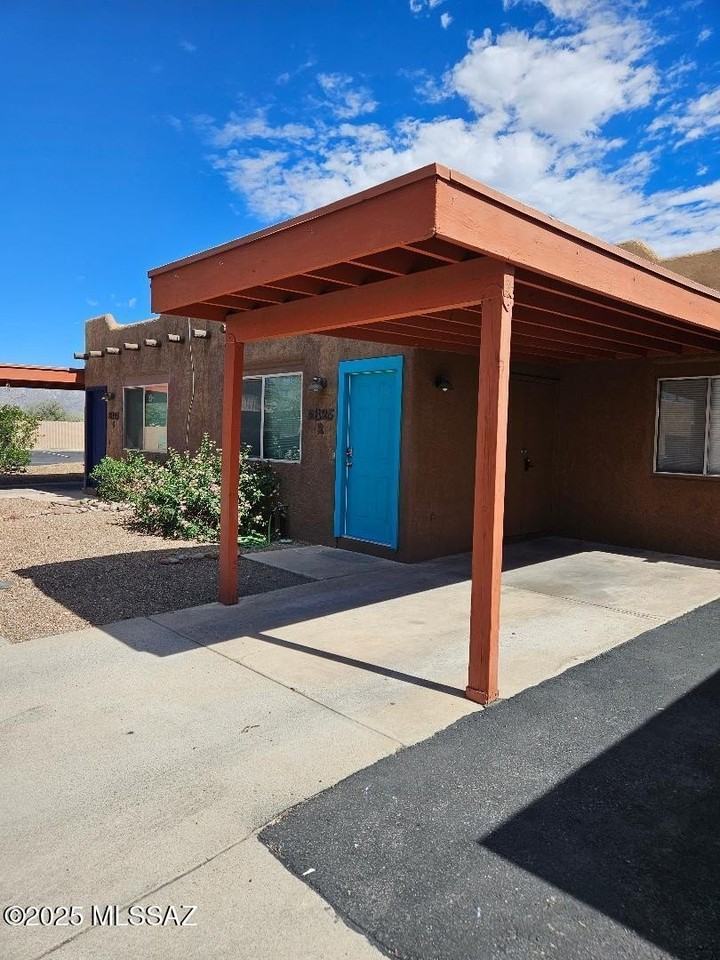 2825 N Estrella Ave Apt 2 #2 - Photo 2 of 20