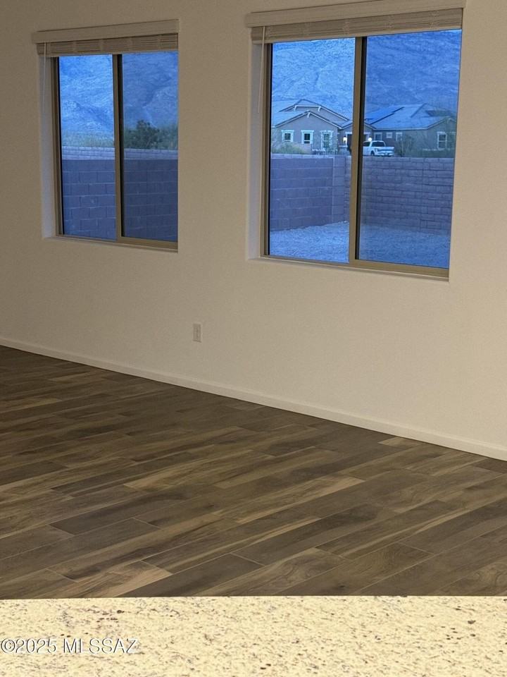 7999 S Bentgrass Ln - Photo 6 of 20