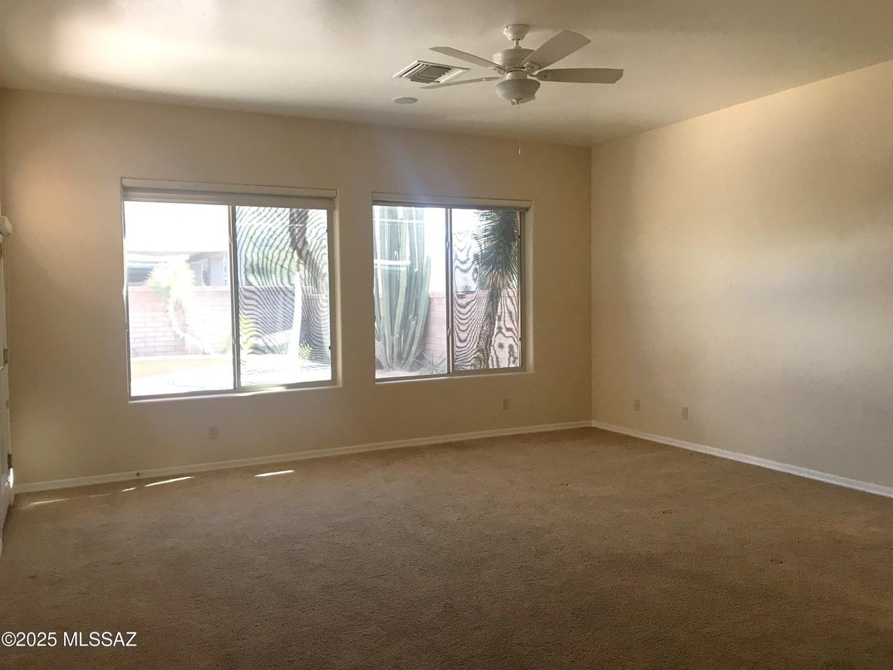 13842 N Slazenger Dr - Photo 6 of 17