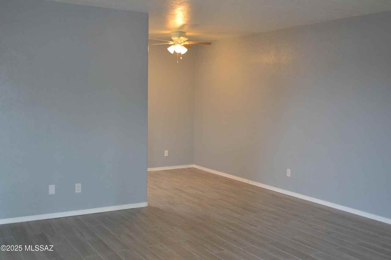 1902 S Montezuma Ave Apt D #D - Photo 2 of 17