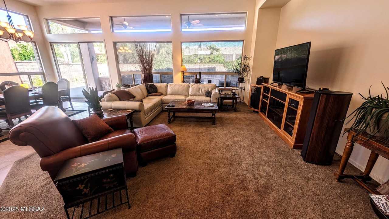 13816 N Topflite Dr - Photo 5 of 37