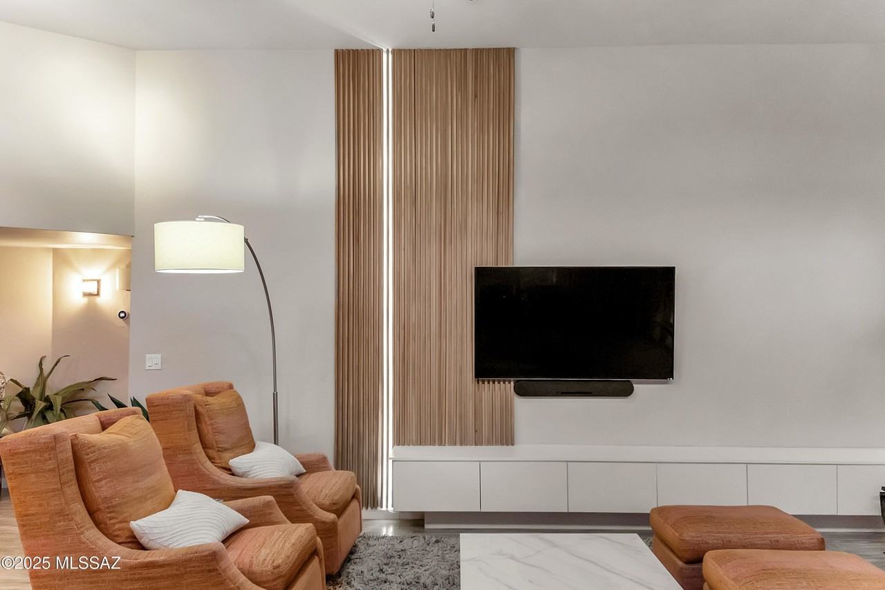 8335 N Lee Trevino Dr - Photo 3 of 27