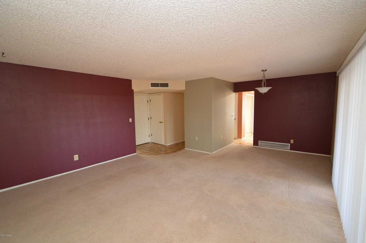 3381 W Blacksill Dr - Photo 2 of 11