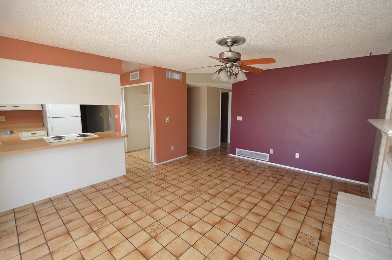 3381 W Blacksill Dr - Photo 5 of 11