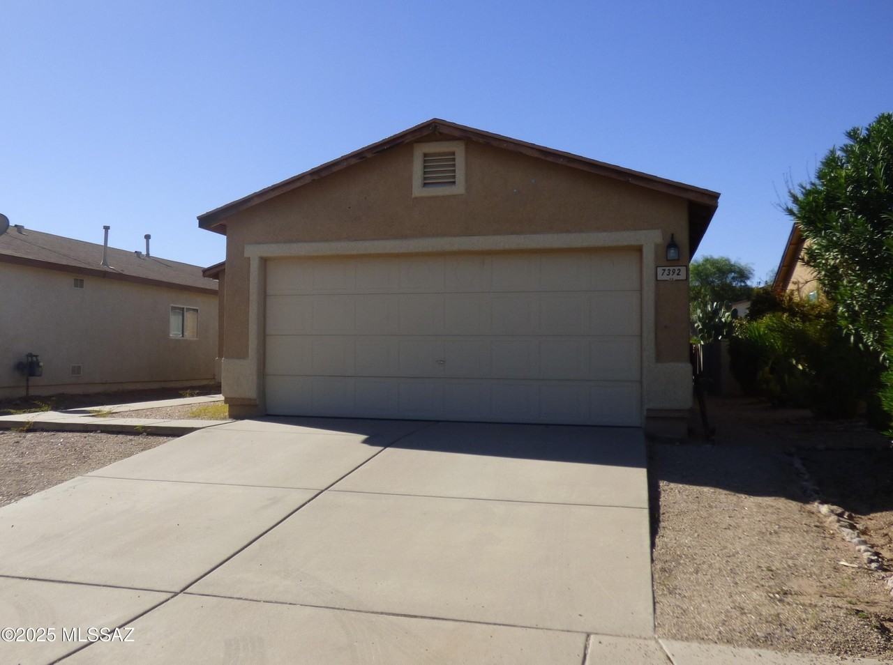 7392 S Messala Ct - Photo 2 of 29