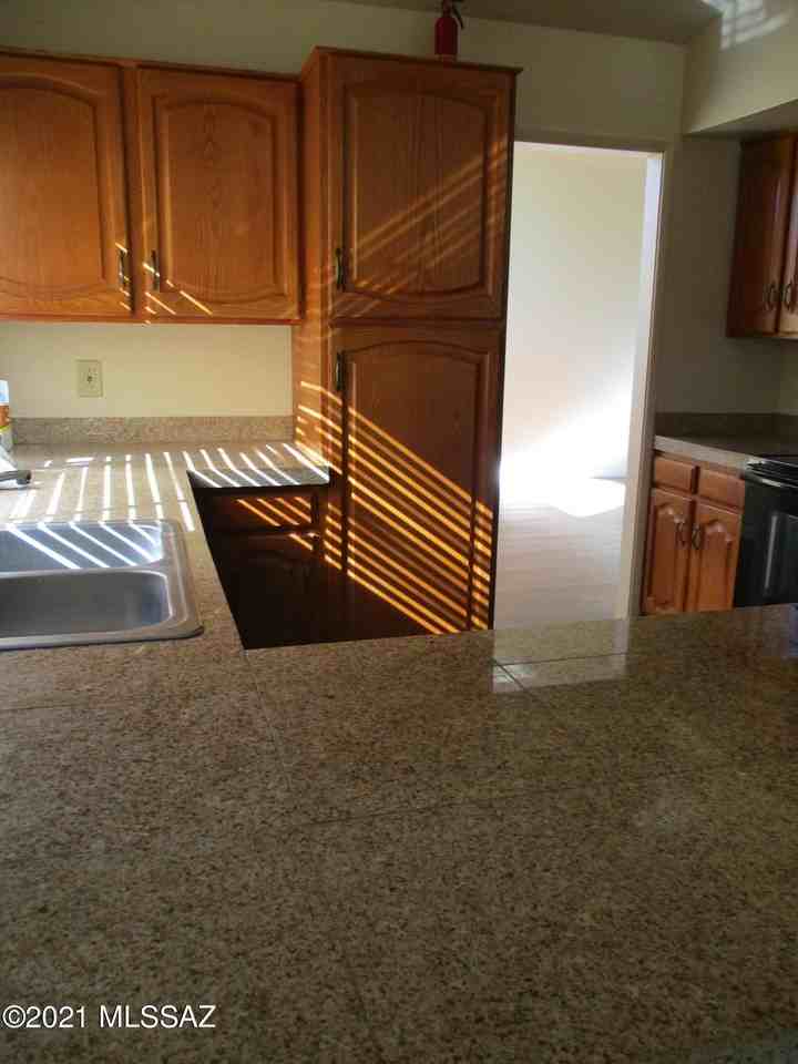 2681 W Camino Del Deseo - Photo 7 of 23