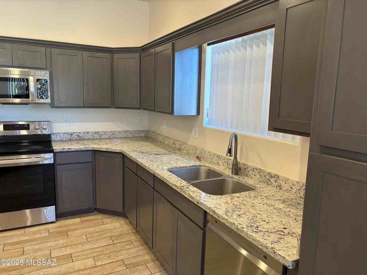 1669 Calle Cabo - Photo 5 of 11