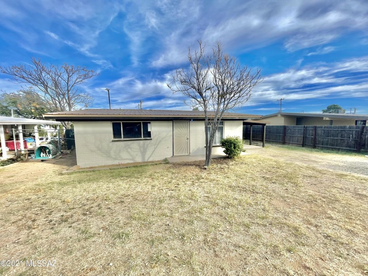 217 S Avenue B - Photo 2 of 13