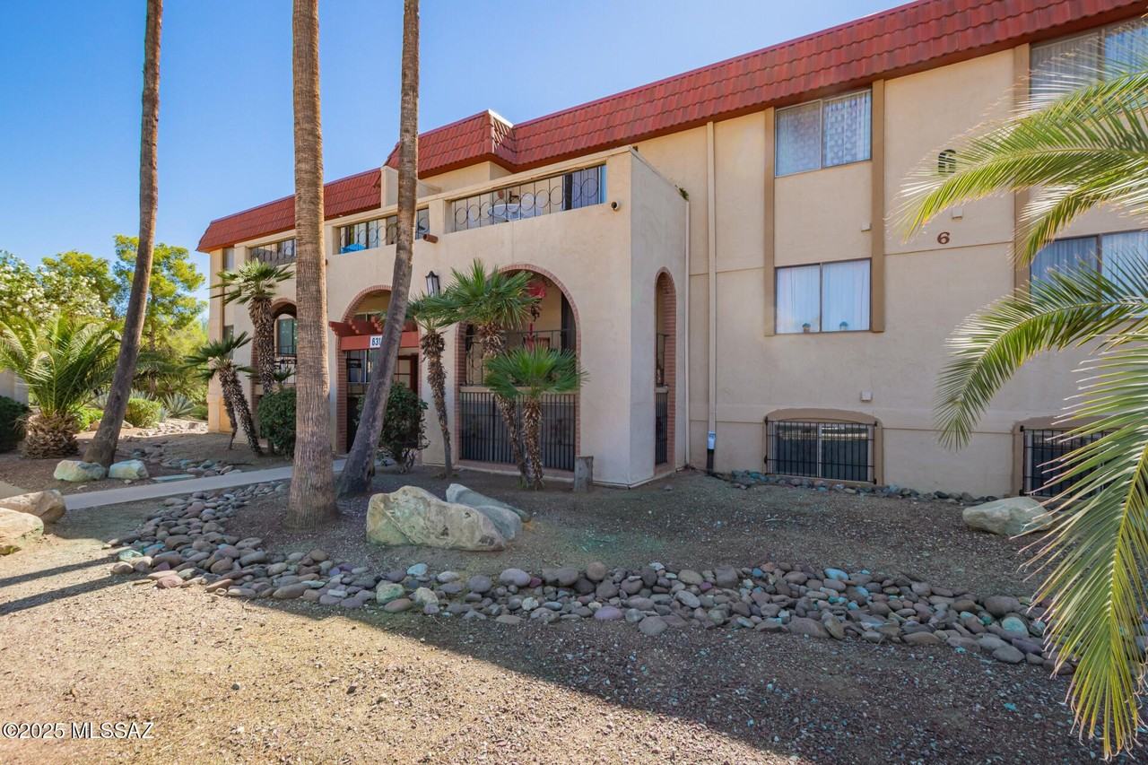 6312 N Barcelona Ln - Photo 3 of 29