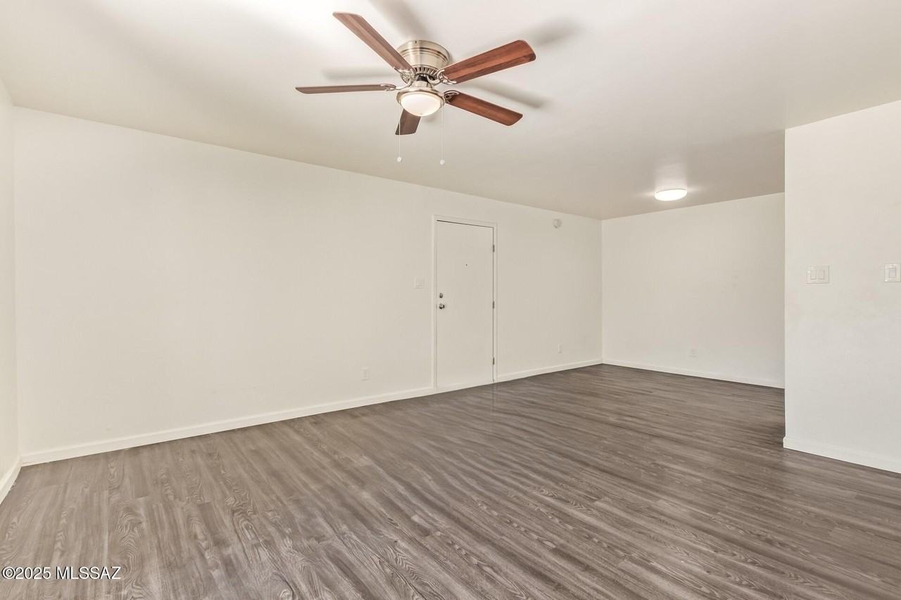 6312 N Barcelona Ln - Photo 4 of 29