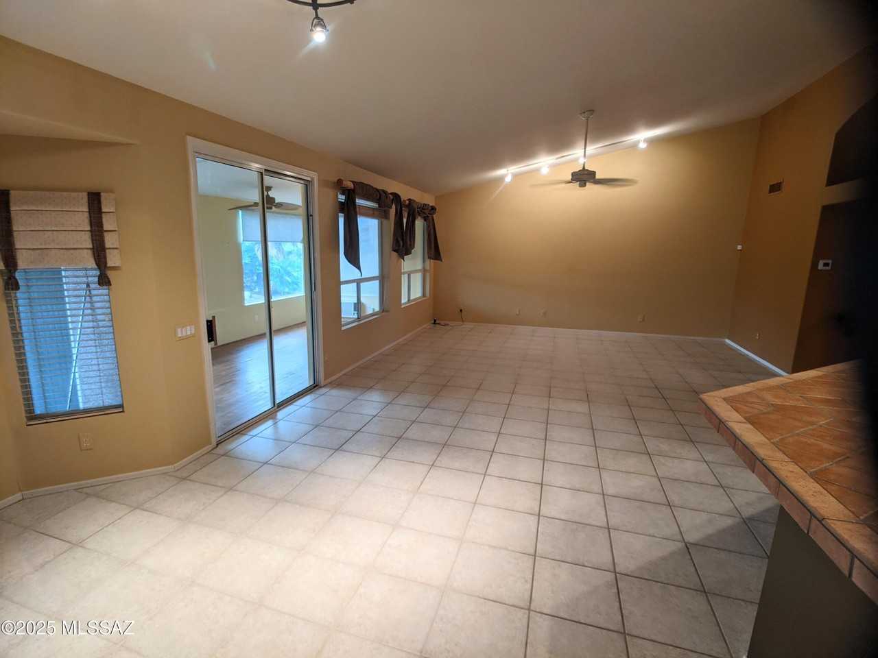 36893 S Golf Course Dr - Photo 5 of 28