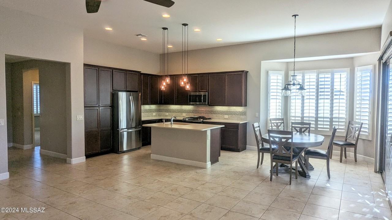 61236 E Arbor Basin Rd - Photo 4 of 29