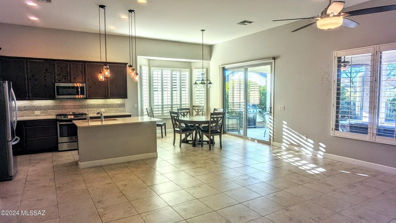 61236 E Arbor Basin Rd - Photo 5 of 29