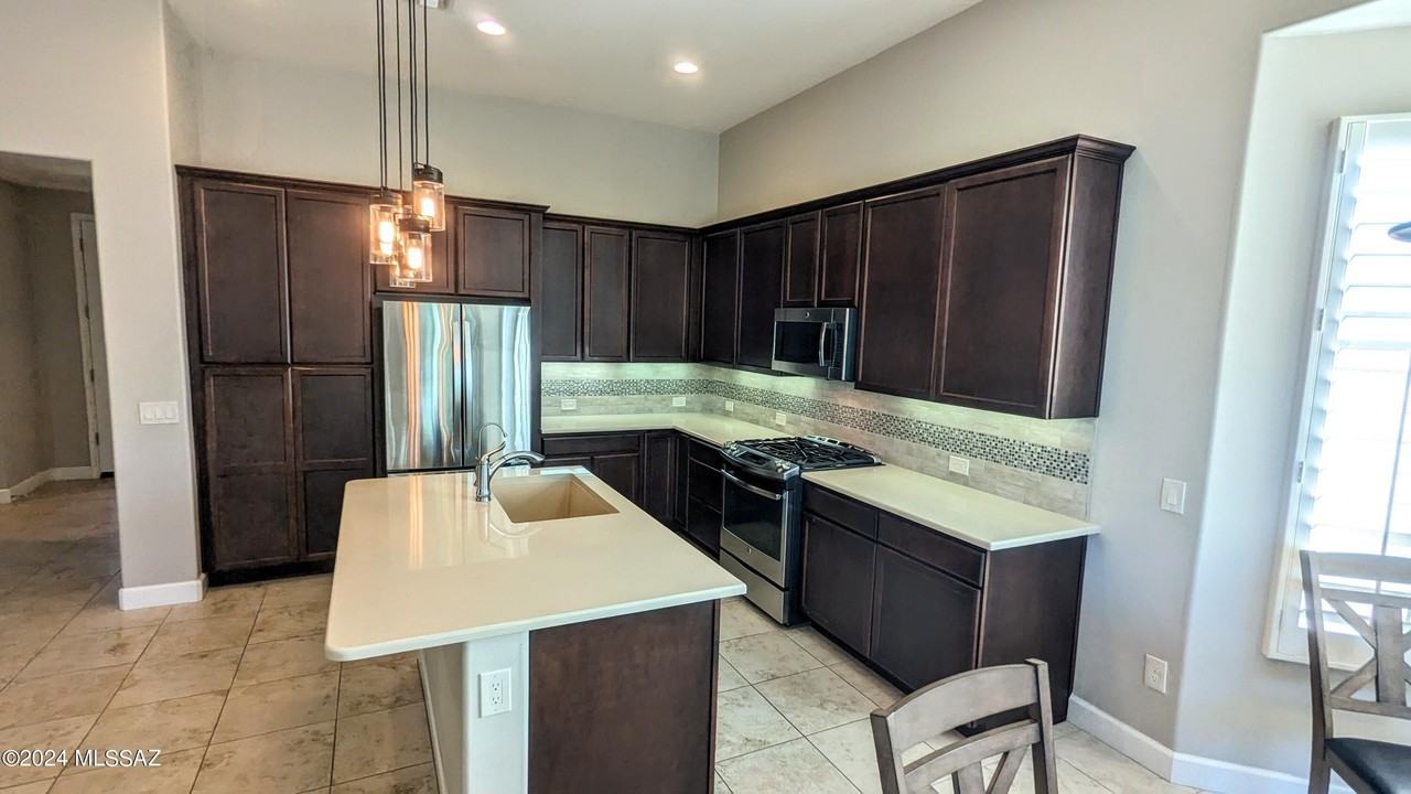 61236 E Arbor Basin Rd - Photo 7 of 29