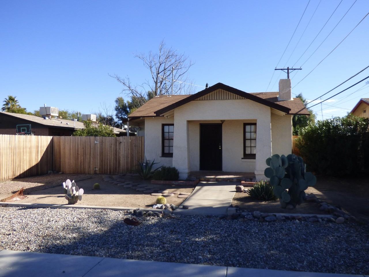 215 S Cherry Ave - Photo 2 of 13