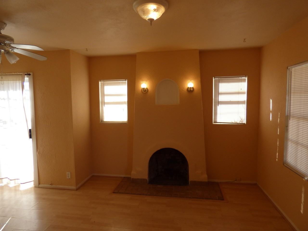 215 S Cherry Ave - Photo 3 of 13