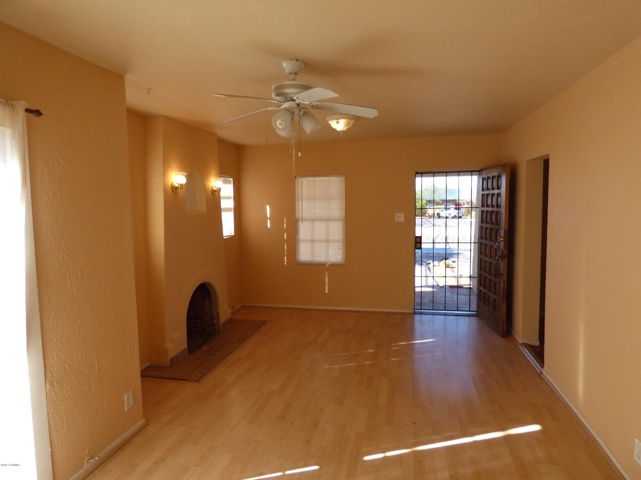 215 S Cherry Ave - Photo 5 of 13