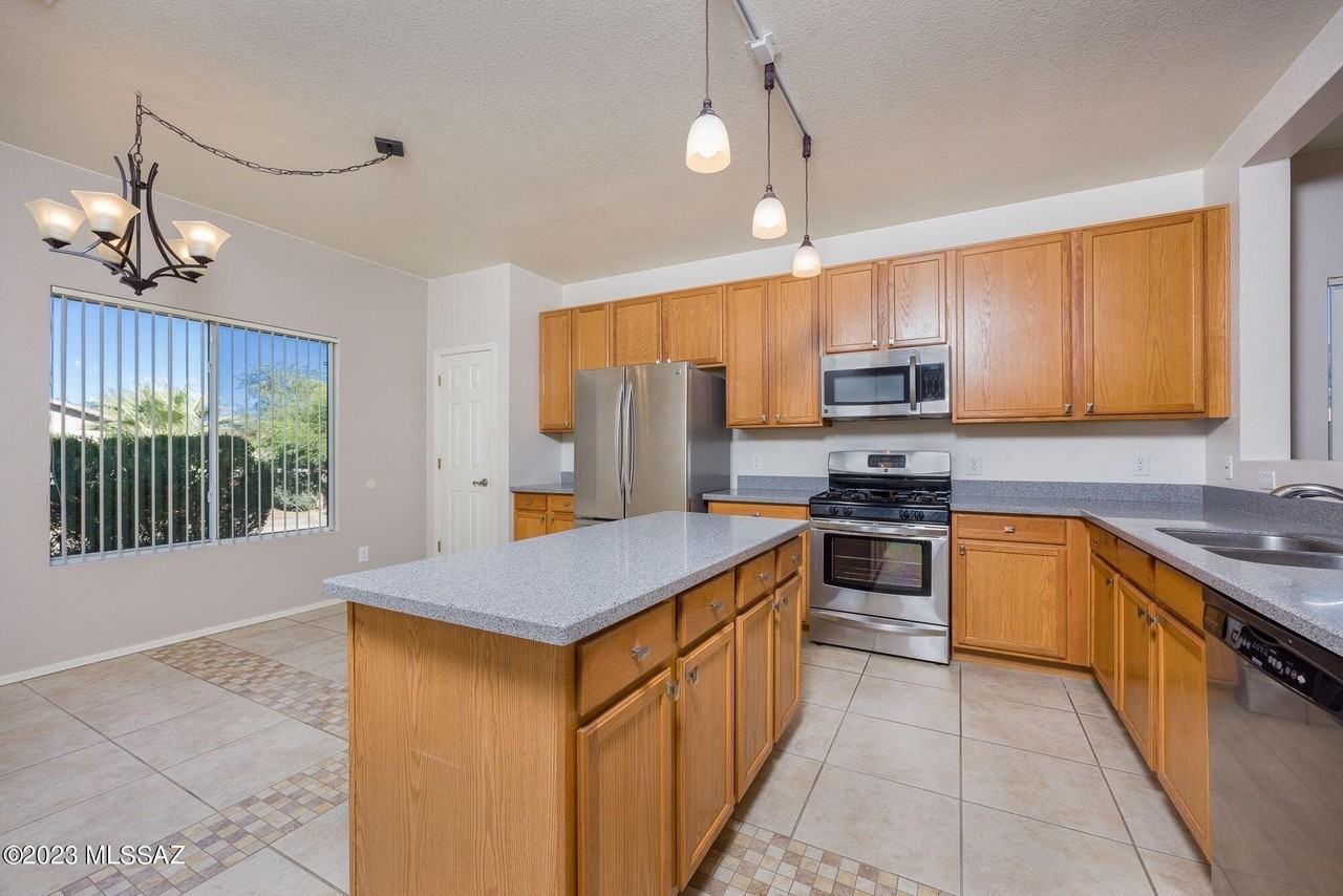 3672 E Mecate Rd - Photo 4 of 28