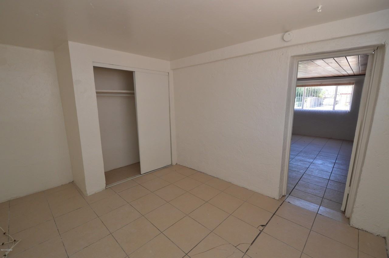 310 E Mohave Rd Unit 2 #2 - Photo 4 of 9