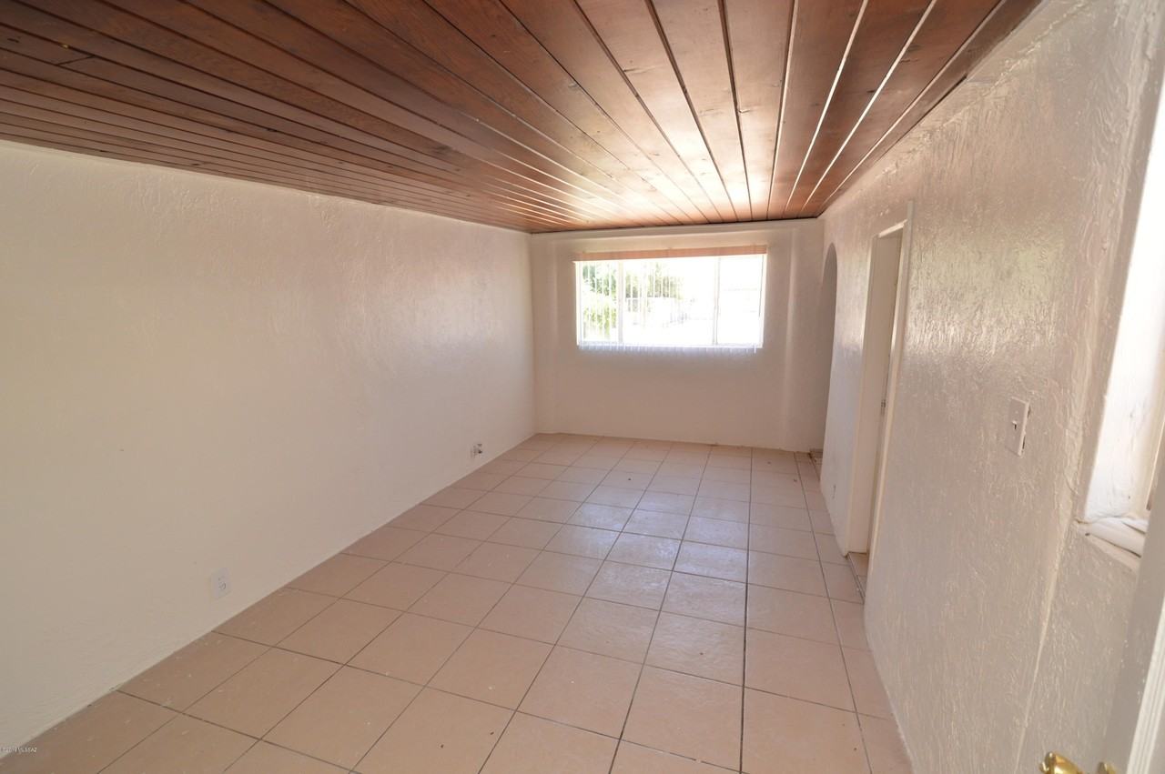 310 E Mohave Rd Unit 2 #2 - Photo 5 of 9