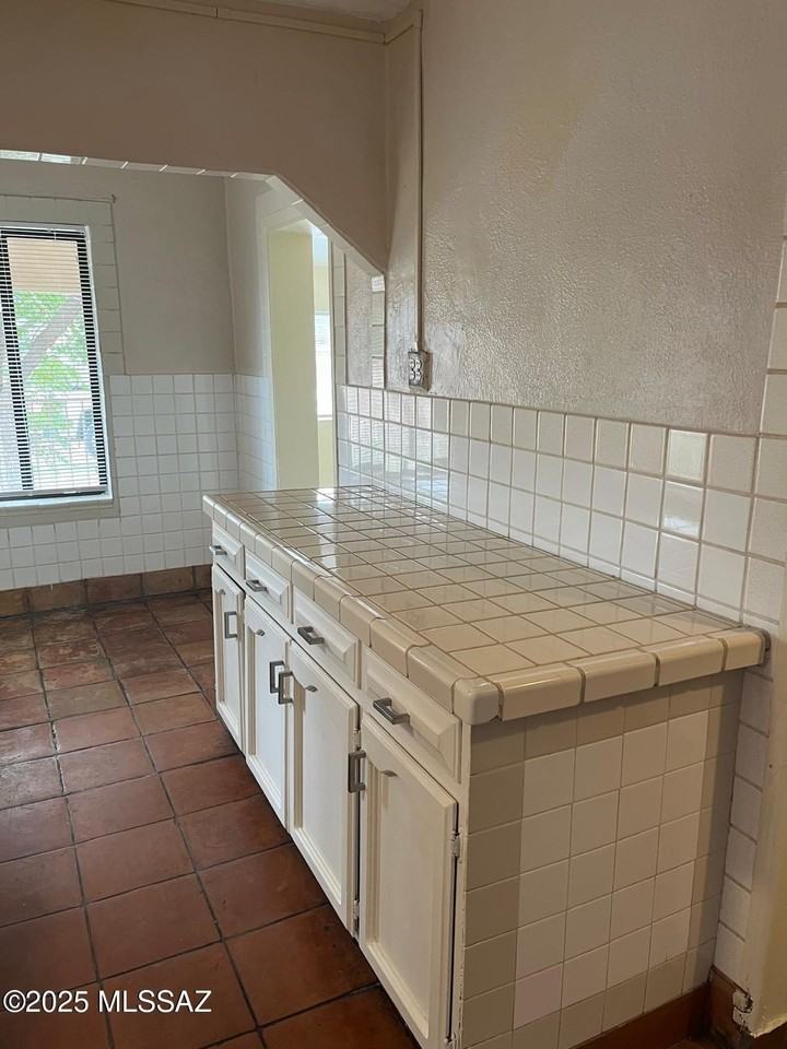 345 E Teton Rd #2 - Photo 5 of 17