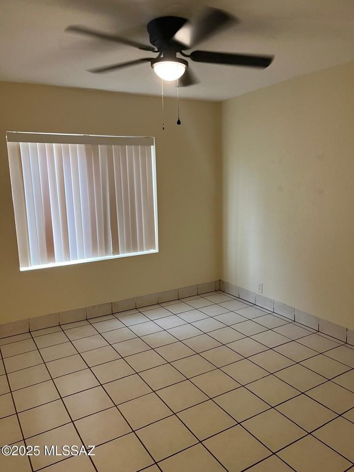 345 E Teton Rd #2 - Photo 6 of 17