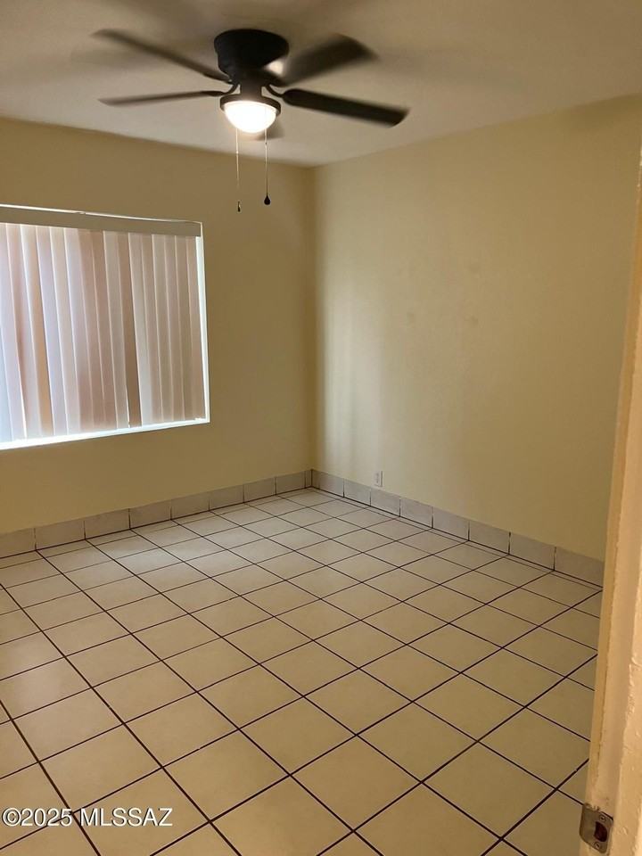 345 E Teton Rd #2 - Photo 7 of 17