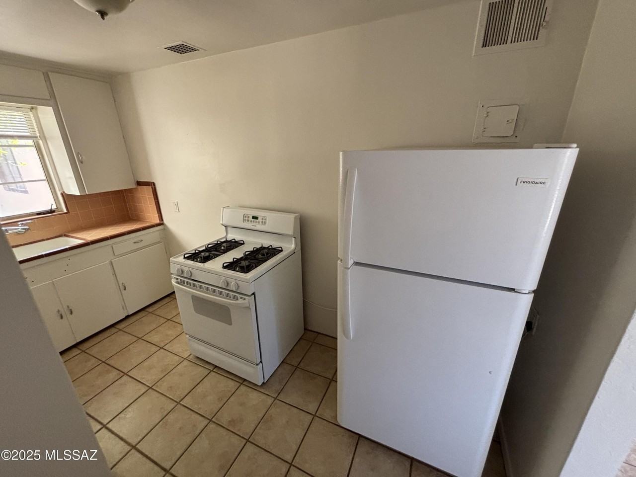 3001 E La Madera Dr Unit 3011 #3011 - Photo 4 of 12