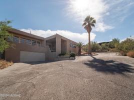 featured image of 5798 E Paseo Cimarron