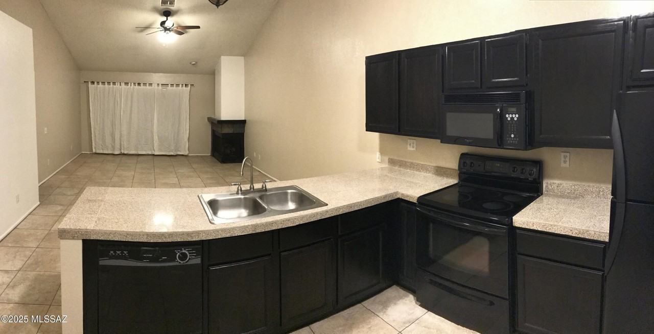 8663 N Lyra Ln - Photo 6 of 25