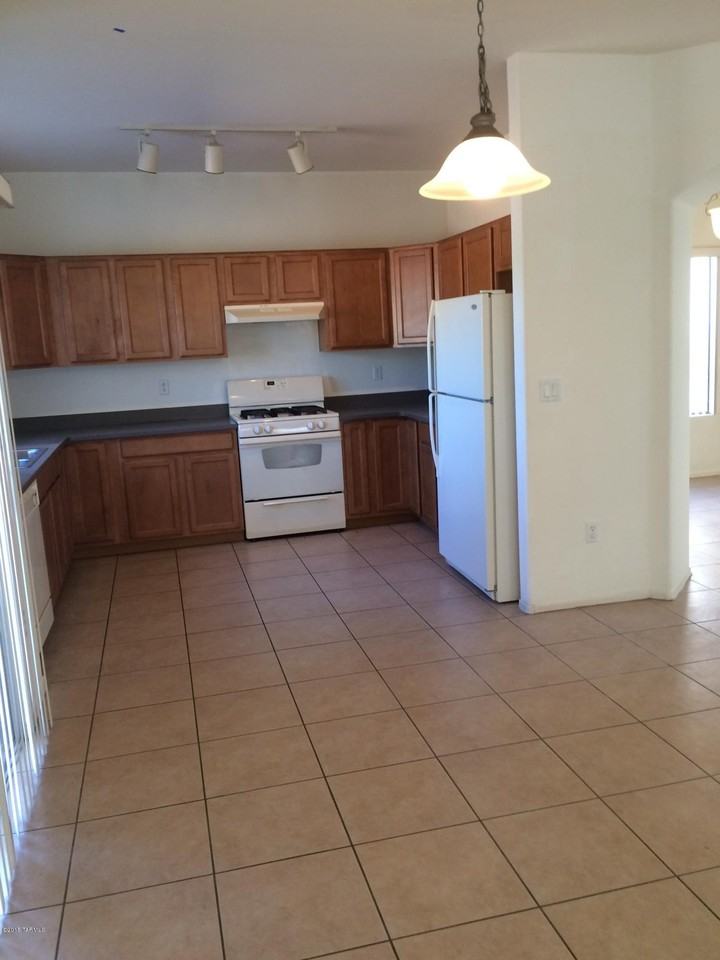 395 E Camino Del Abeto - Photo 7 of 28