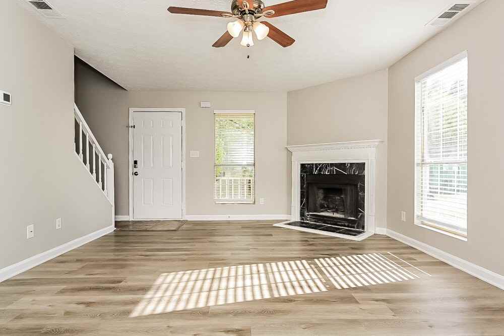 2725 Woodward Rd - Photo 4 of 17