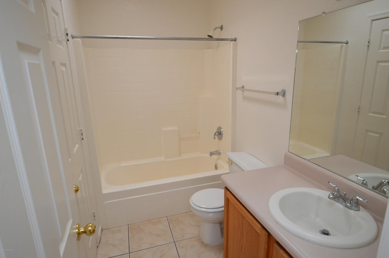 4420 E Pima St Apt 1 #1 - Photo 5 of 7