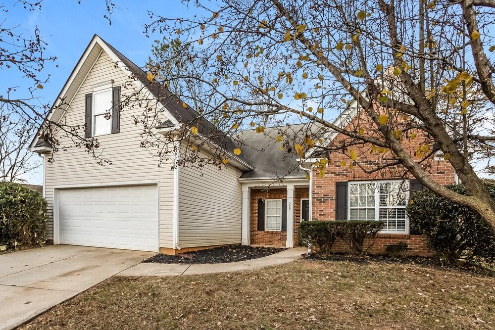 5001 Shocco Ln - Photo 5 of 17