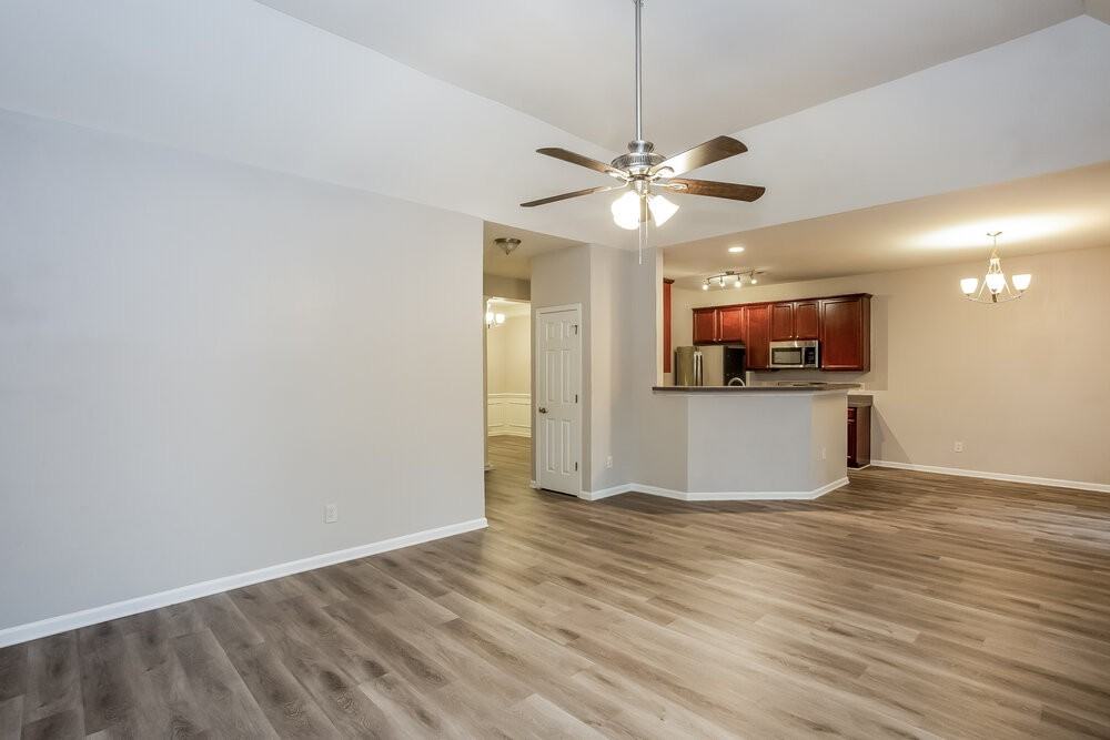 5001 Shocco Ln - Photo 6 of 17